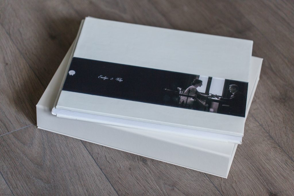 SkyBook Studio Acrylic Pleksiglas Photobook UV Print