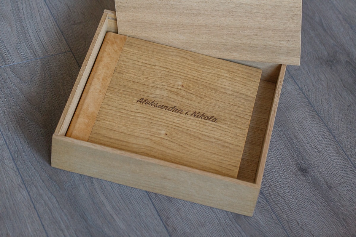 SkyBook Studio Standard Wood Box UV Graviranje