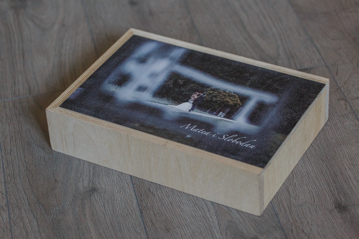 SkyBook Studio Standard Wood Box Graviranje UV Print
