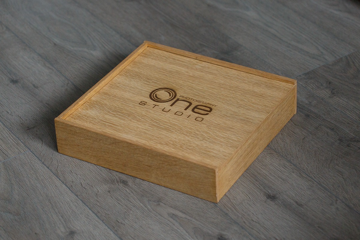 SkyBook Studio Standard Wood Box UV Graviranje