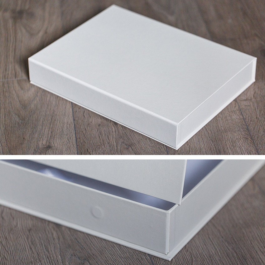 SkyBook Studio Classic Box White