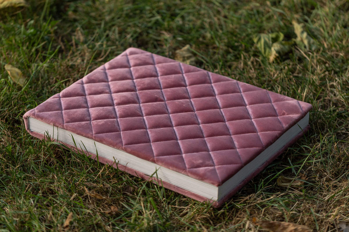 SkyBook Studio - Nevio photobook collection pink
